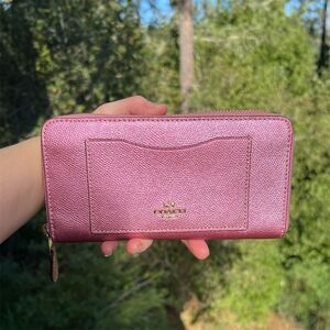 COACH Wallet Pink Leather with Gold Hardware EXCELLENT CONDITION AUTHENTIC